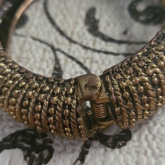 Elegant Gold and Multicolor Bangle Bracelet - Picture 2 of 8